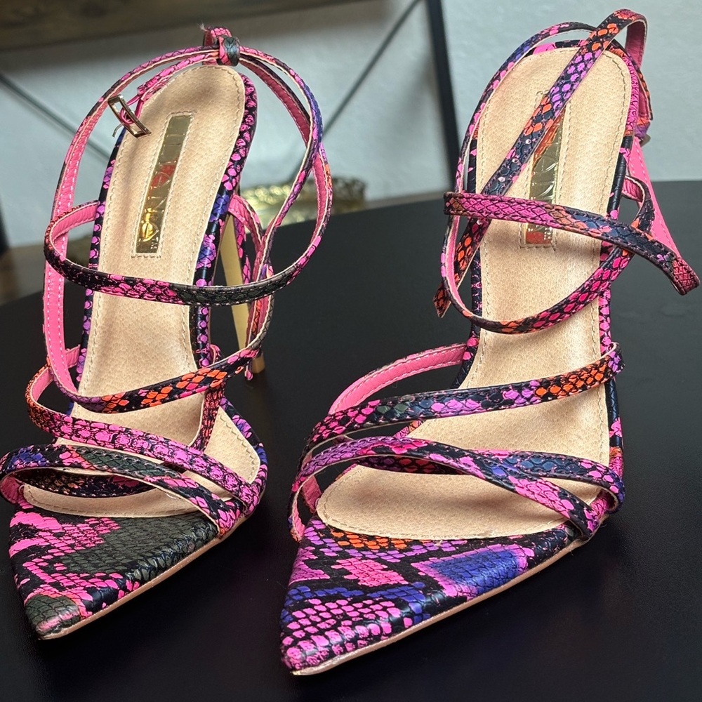 Leopard pink print heels